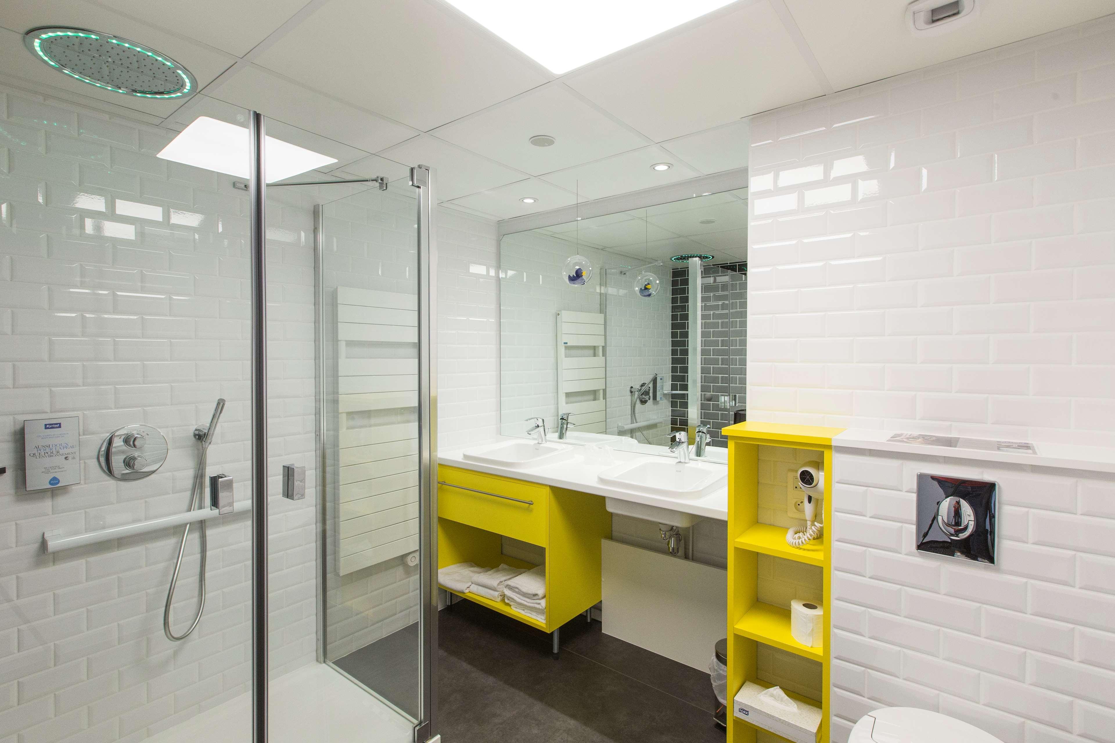 Kyriad Le Creusot Hotel