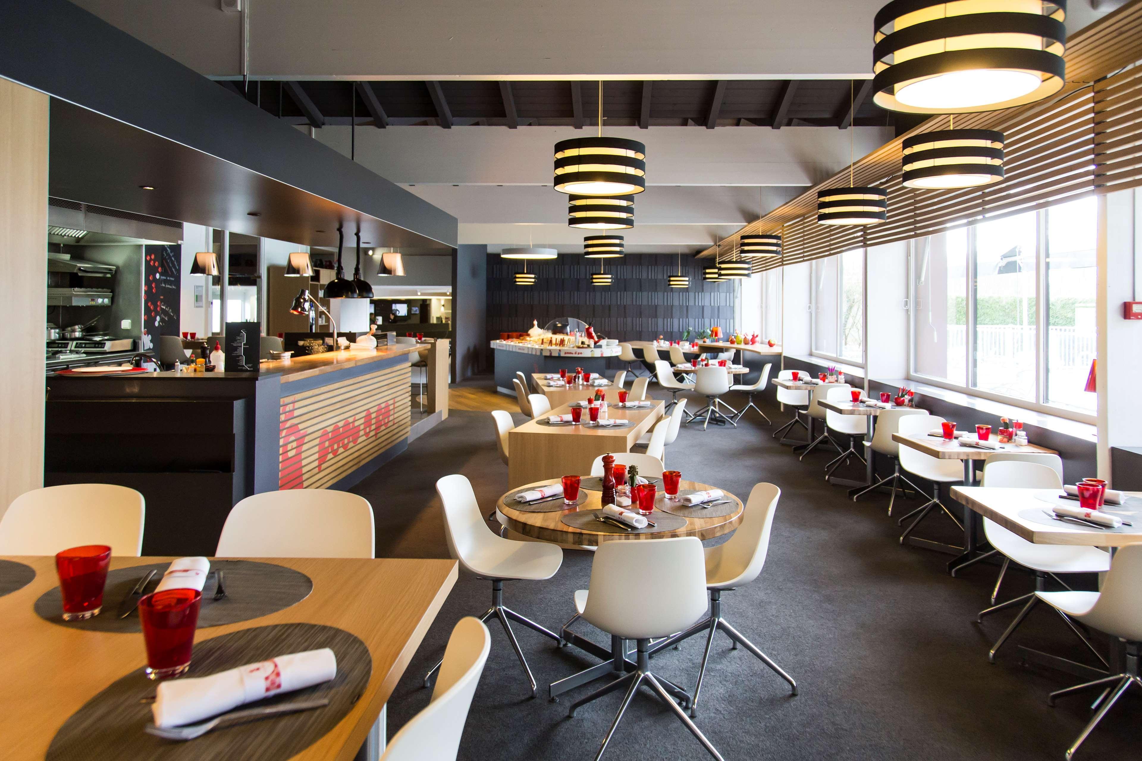 Kyriad Le Creusot Hotel 3*
